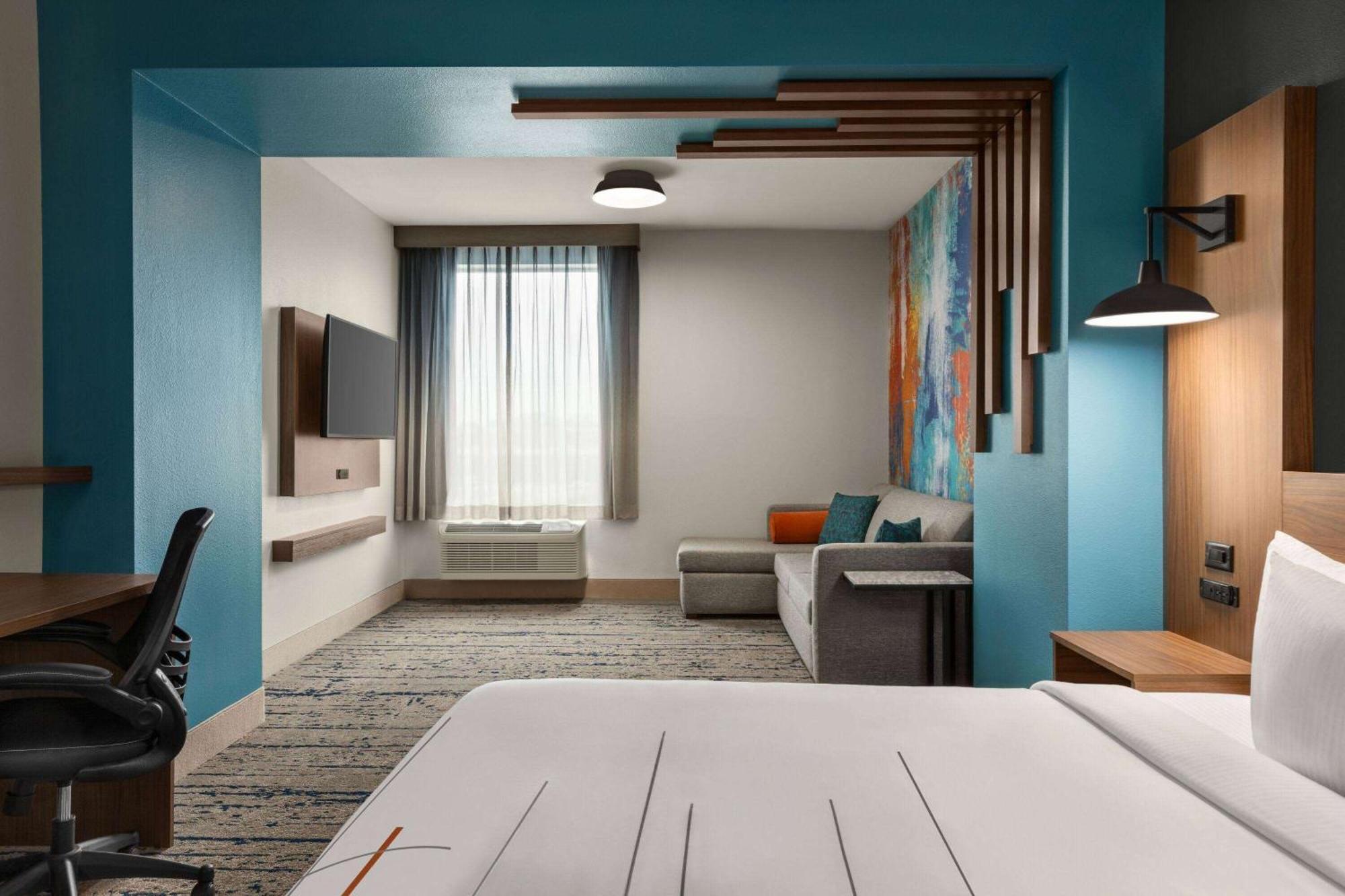 La Quinta Inn & Suites By Wyndham Austin South 외부 사진